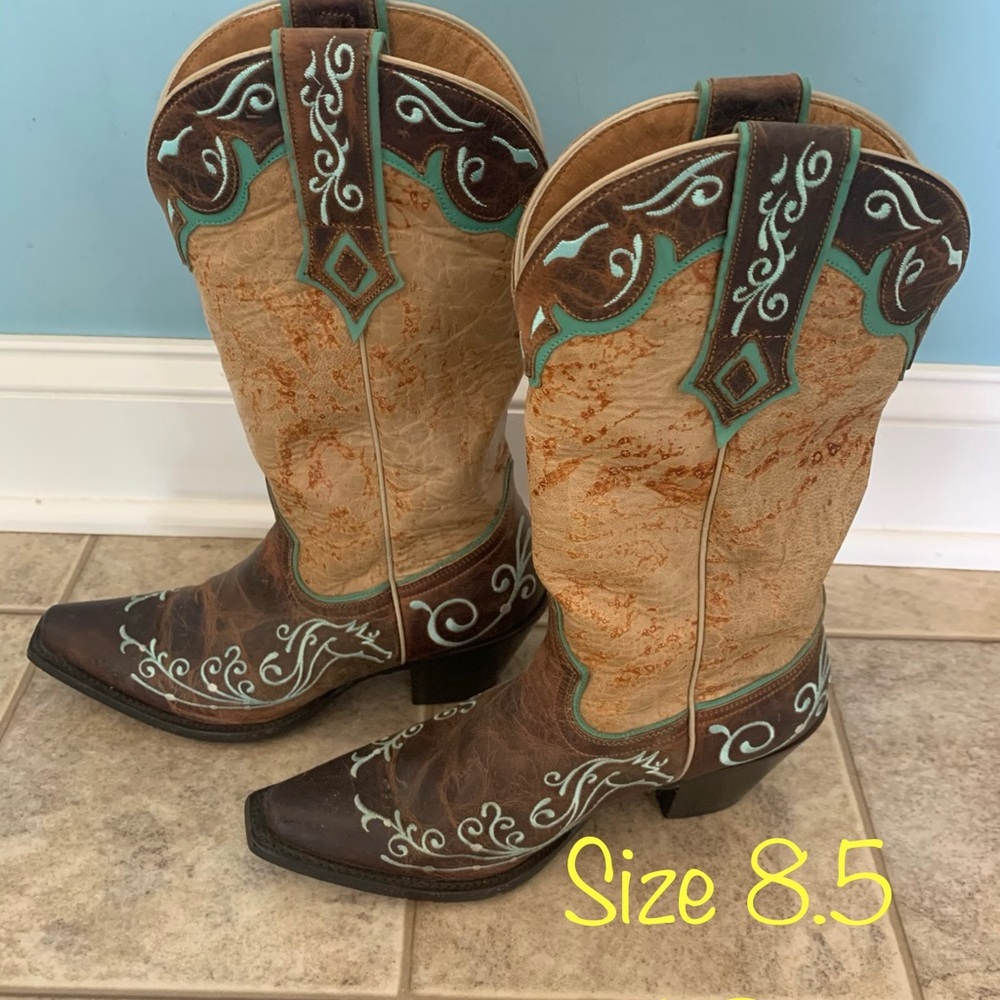 Women’s Cowgirl Boots